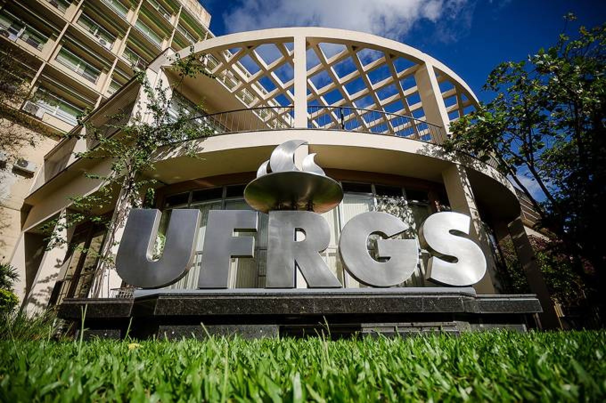 UFRGS: Confira o listão de aprovados do vestibular 2024; veja os semestres dos ingressantes