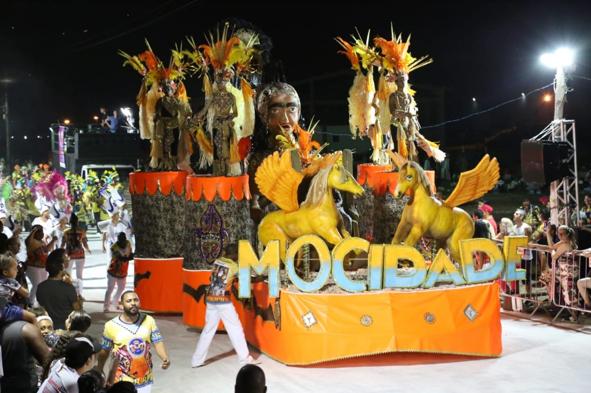 Desfile de carnaval de Esteio será neste sábado no Parque Assis Brasil