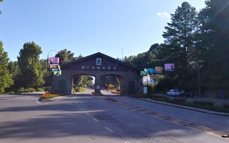 Pórtico da entrada de Gramado, via Nova Petrópolis