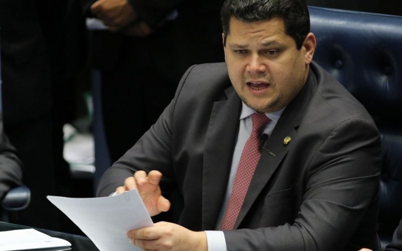 Alcolumbre | abc+