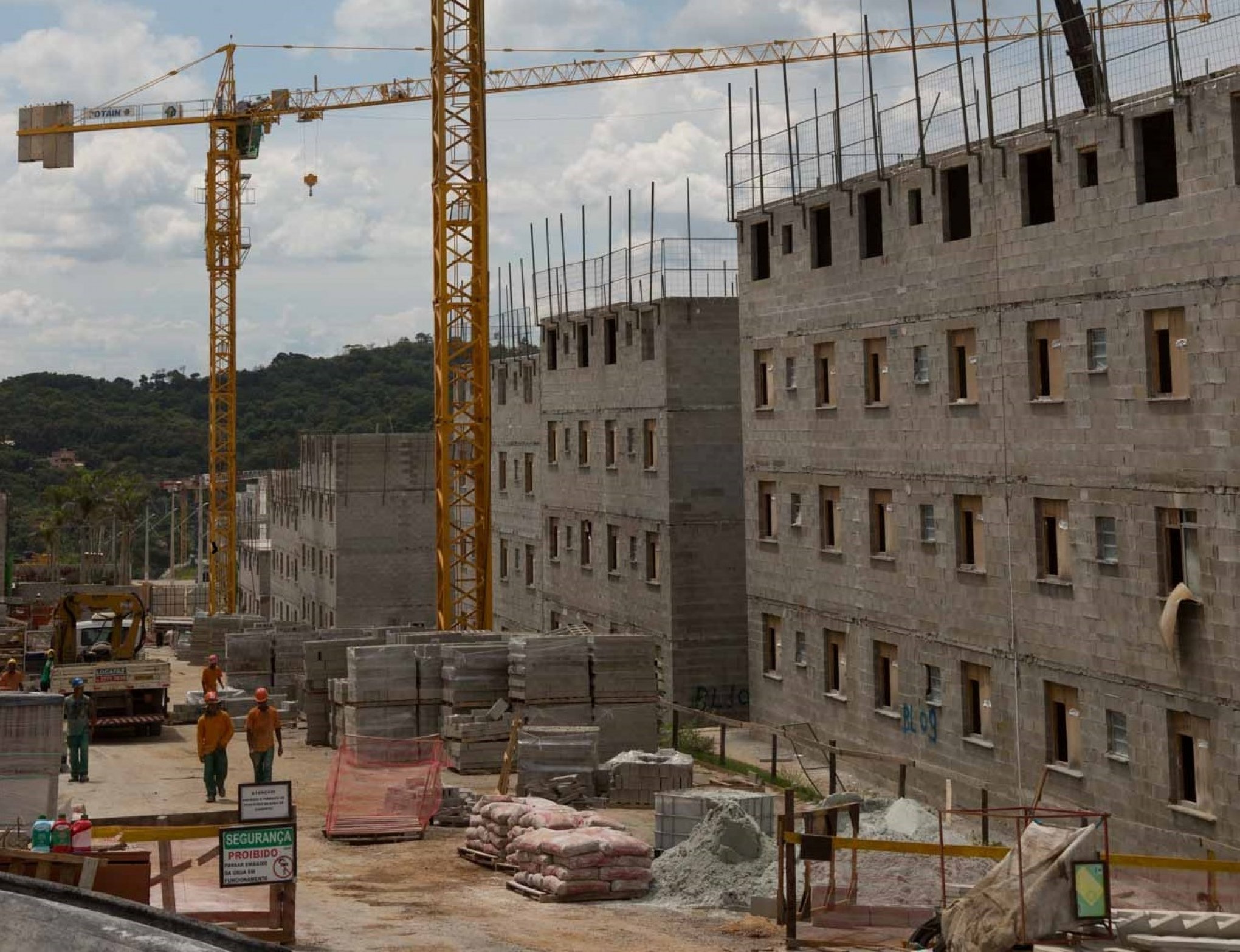 EMPREGO: Companhia realiza feirão com 126 vagas para construção civil; saiba como se candidatar