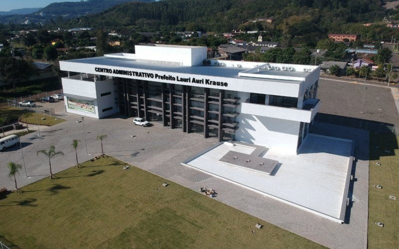 Igrejinha aprova lei que restringe acesso ao serviço público para condenados pela Lei Maria da Penha | abc+