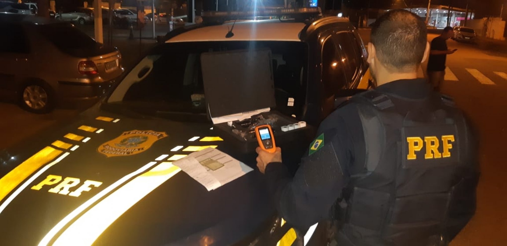 Embriagado e sem carteira, homem é preso após dirigir em 