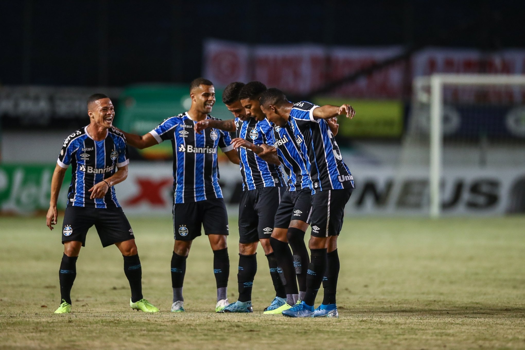 Com gol no fim do jogo, Inter vence o Caxias do Sul no Centenário -  Esportes - Diário de Canoas