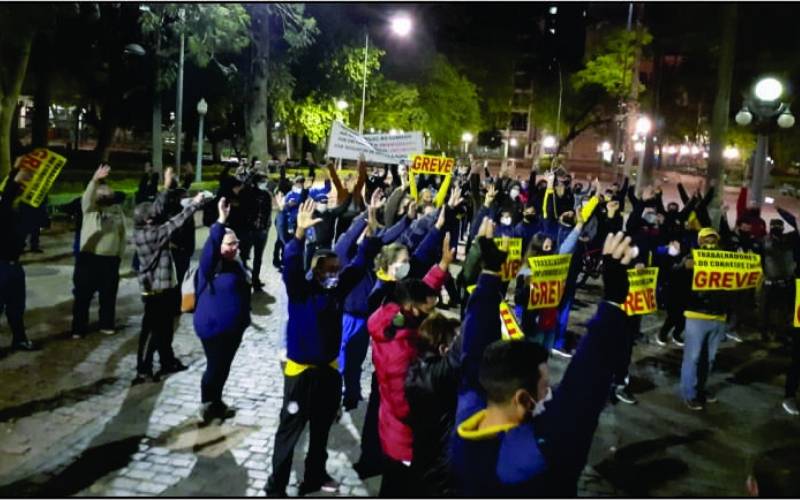 Trabalhadores dos Correios decretam greve por tempo indeterminado no RS