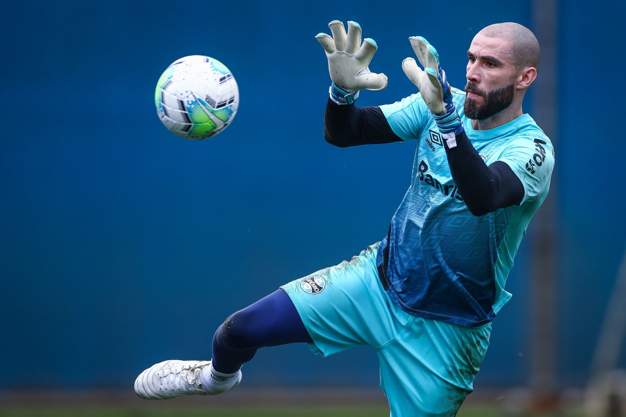 Vanderlei lamenta chances perdidas, mas destaca importância da vitória do Grêmio: Nos dá confiança