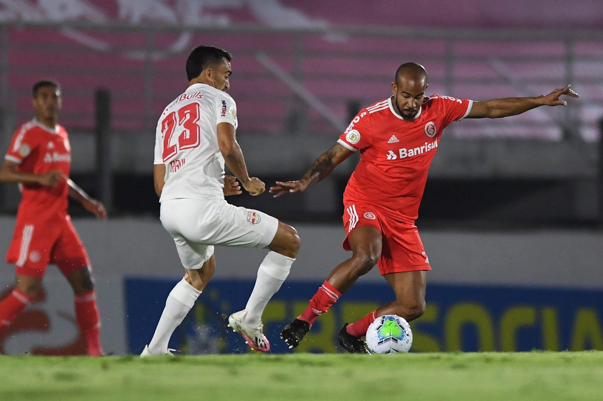 Inter vence o Bragantino por 2 a 0 e encerra jejum no Brasileirão - Inter -  Diário de Canoas