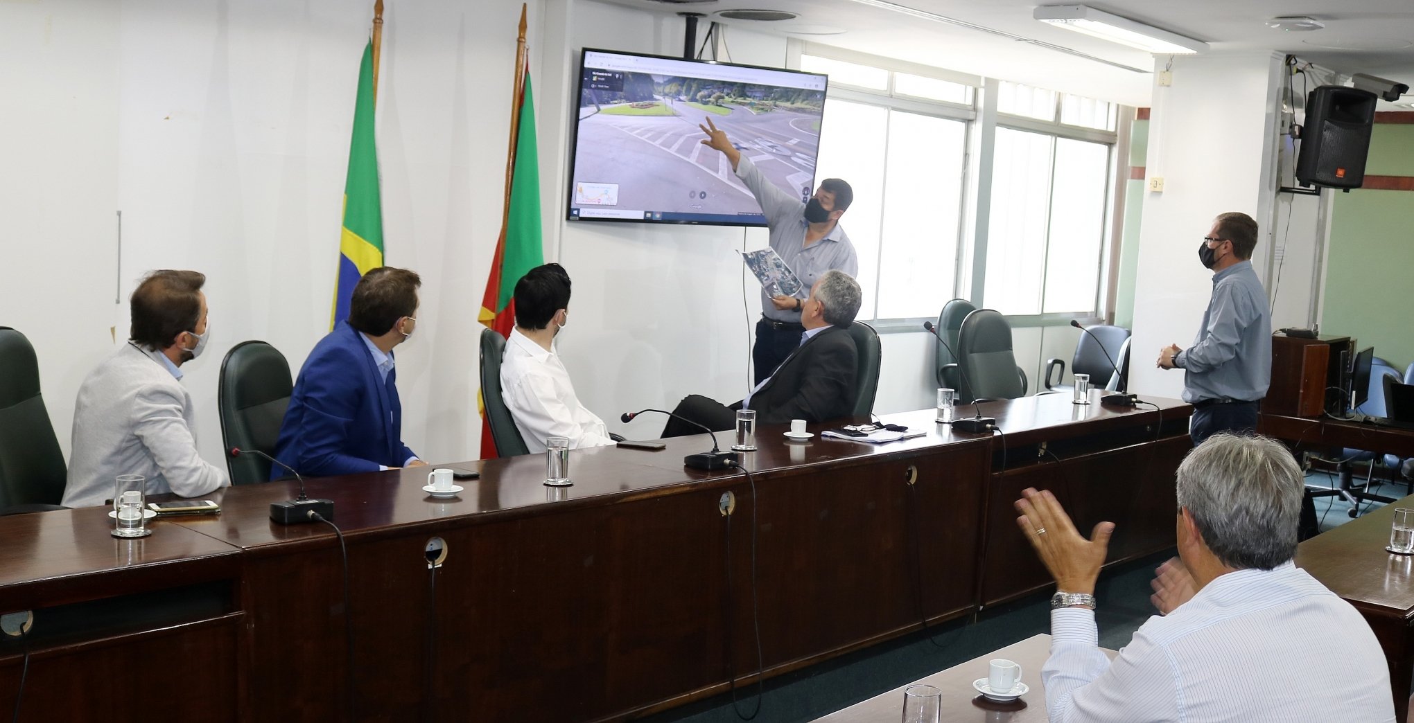 Com intermediação da Assembleia, Gramado pede à EGR solução para cruzamento da ERS-115