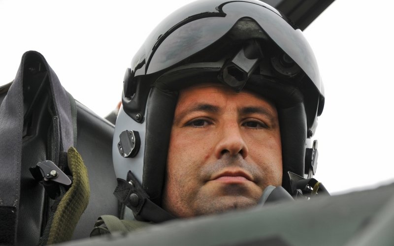 Quem é o piloto de caça que vai assumir o comando da Base Aérea de Canoas em janeiro
