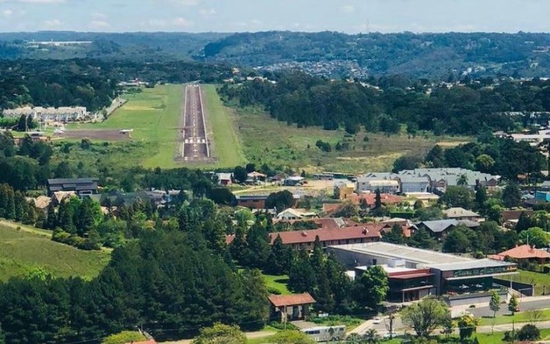 Vista área do aeroporto de Canela | abc+