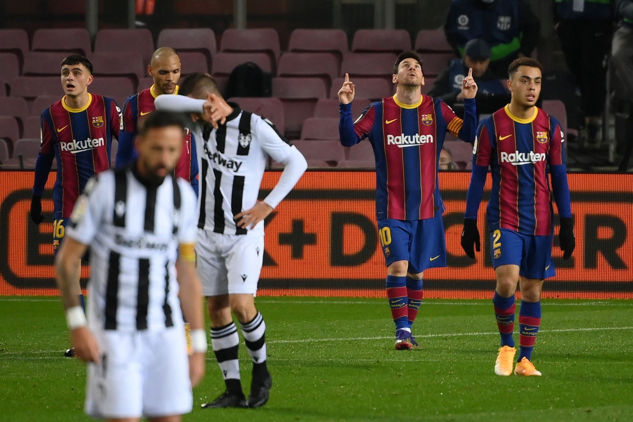 Barcelona x Paris Saint Germain: acompanhe tudo sobre o jogo ao vivo pela Champions  League - Jogada - Diário do Nordeste