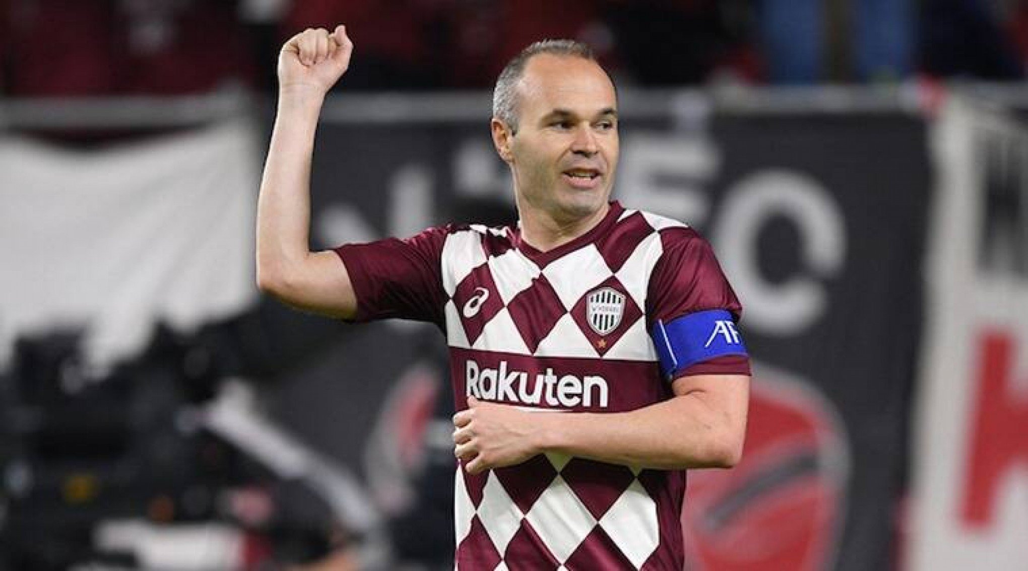 Em vídeo emocionante, Iniesta anuncia despedida dos gramados aos 40 anos