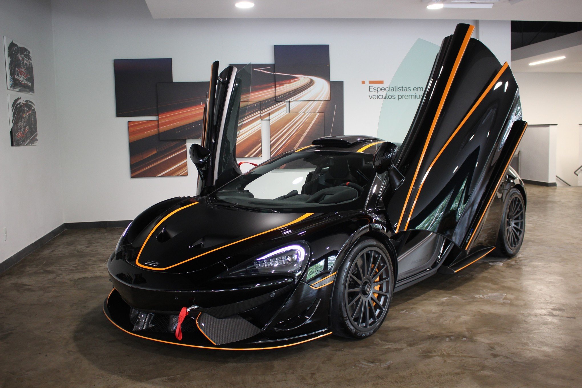 McLaren 620R, é o carro de corrida feito para as ruas 