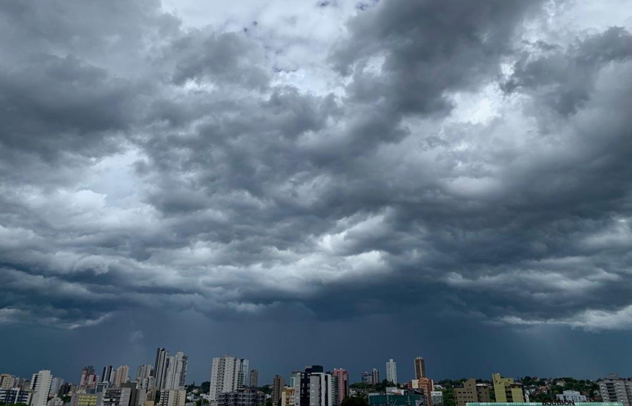 CICLONE EXTRATROPICAL: Tempestades severas, muita chuva, vento e granizo estão previstos para os próximos dias