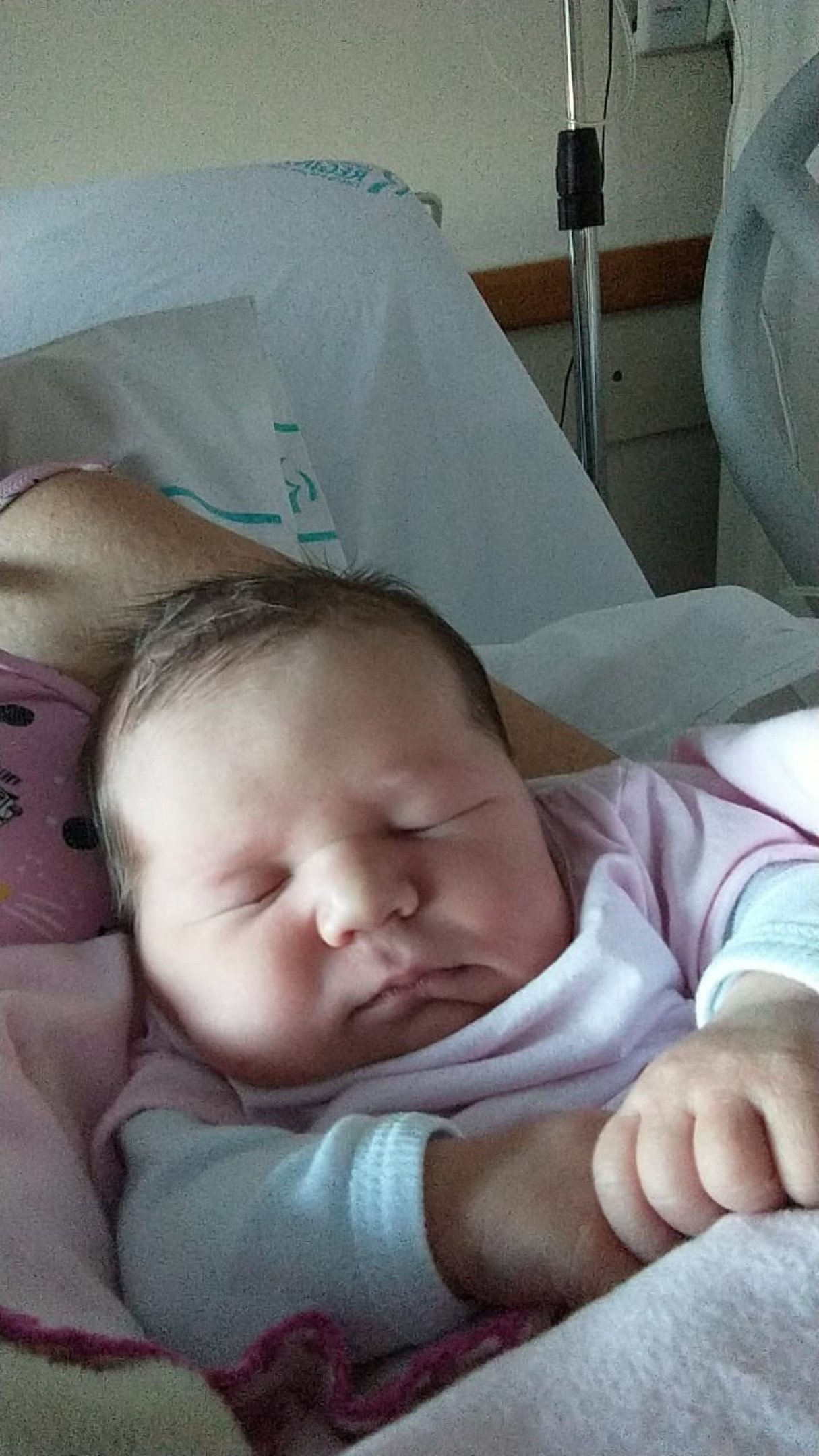 Conheca Isis A Primeira Bebe Nascida Em Novo Hamburgo Em 2021 Novo Hamburgo Jornal Nh