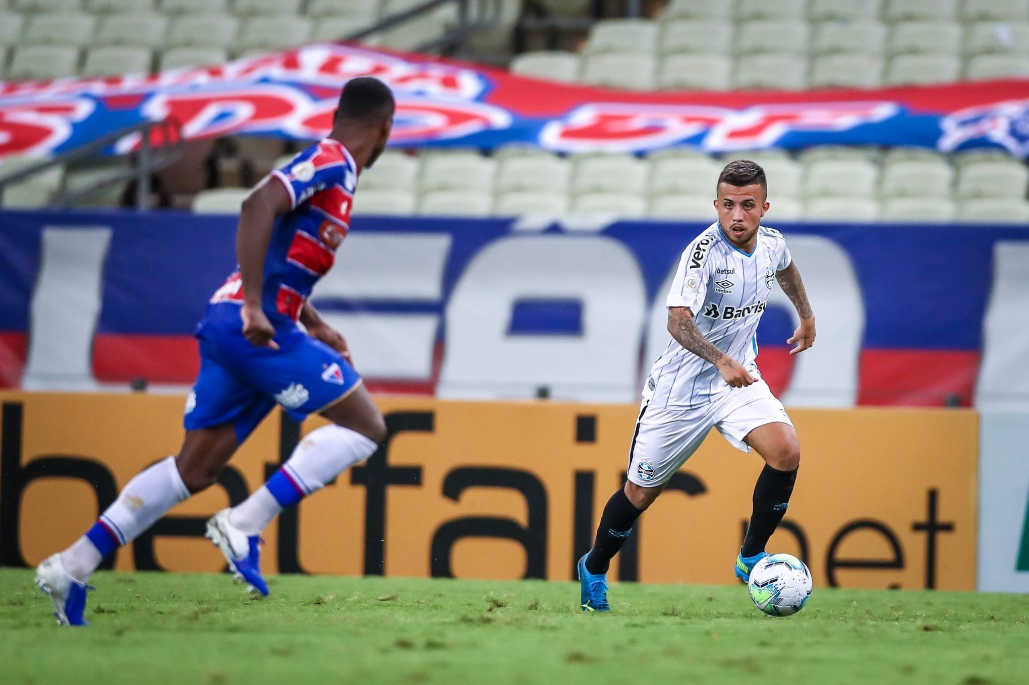 Grêmio mantém dúvidas para a escalação do clássico ...