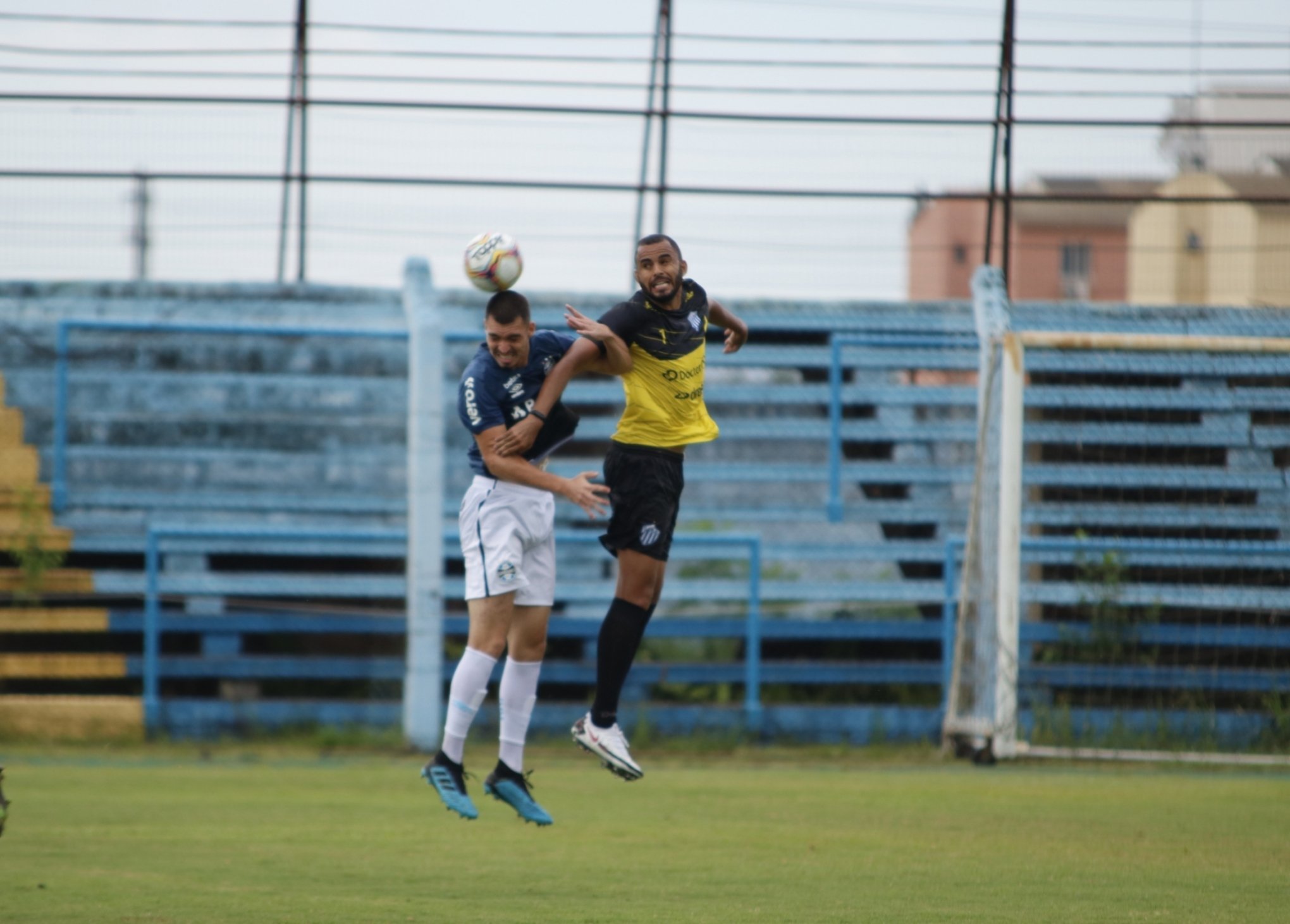 Grêmio goleia Novo Hamburgo em jogo-treino