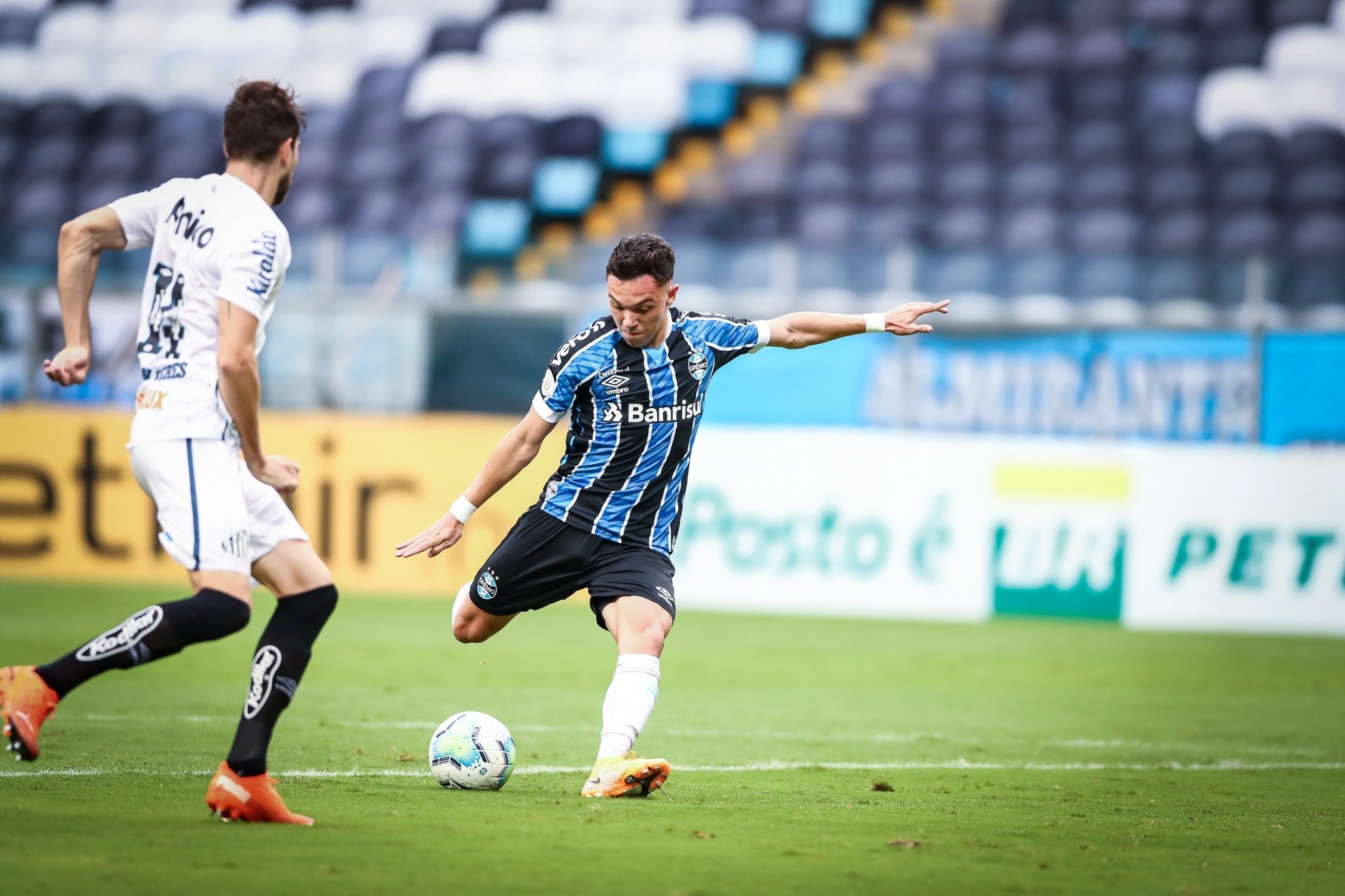 Santos arranca empate com Botafogo, que chega a 8 jogos sem vencer