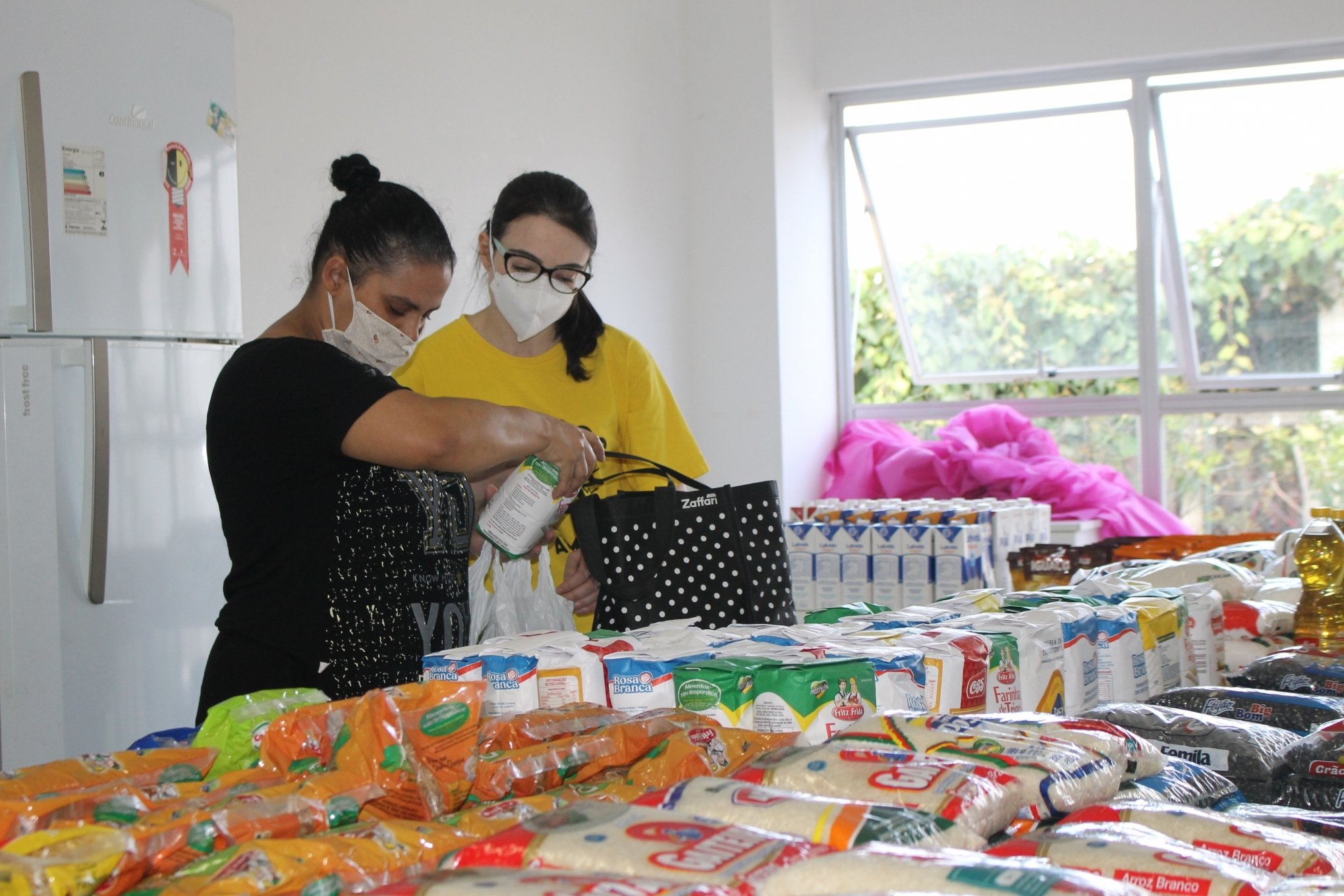 Mercado Solidário Inova Na Distribuição De Alimentos Famílias Podem Escolher O Que Levar Para 1432