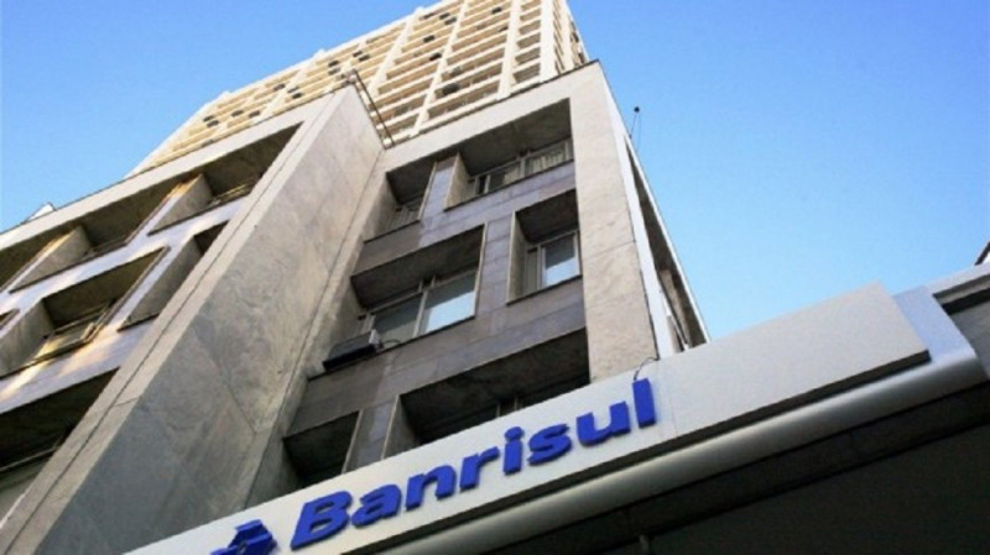 CATÁSTROFE NO RS: Banrisul anuncia prorrogação das operações de crédito consignado