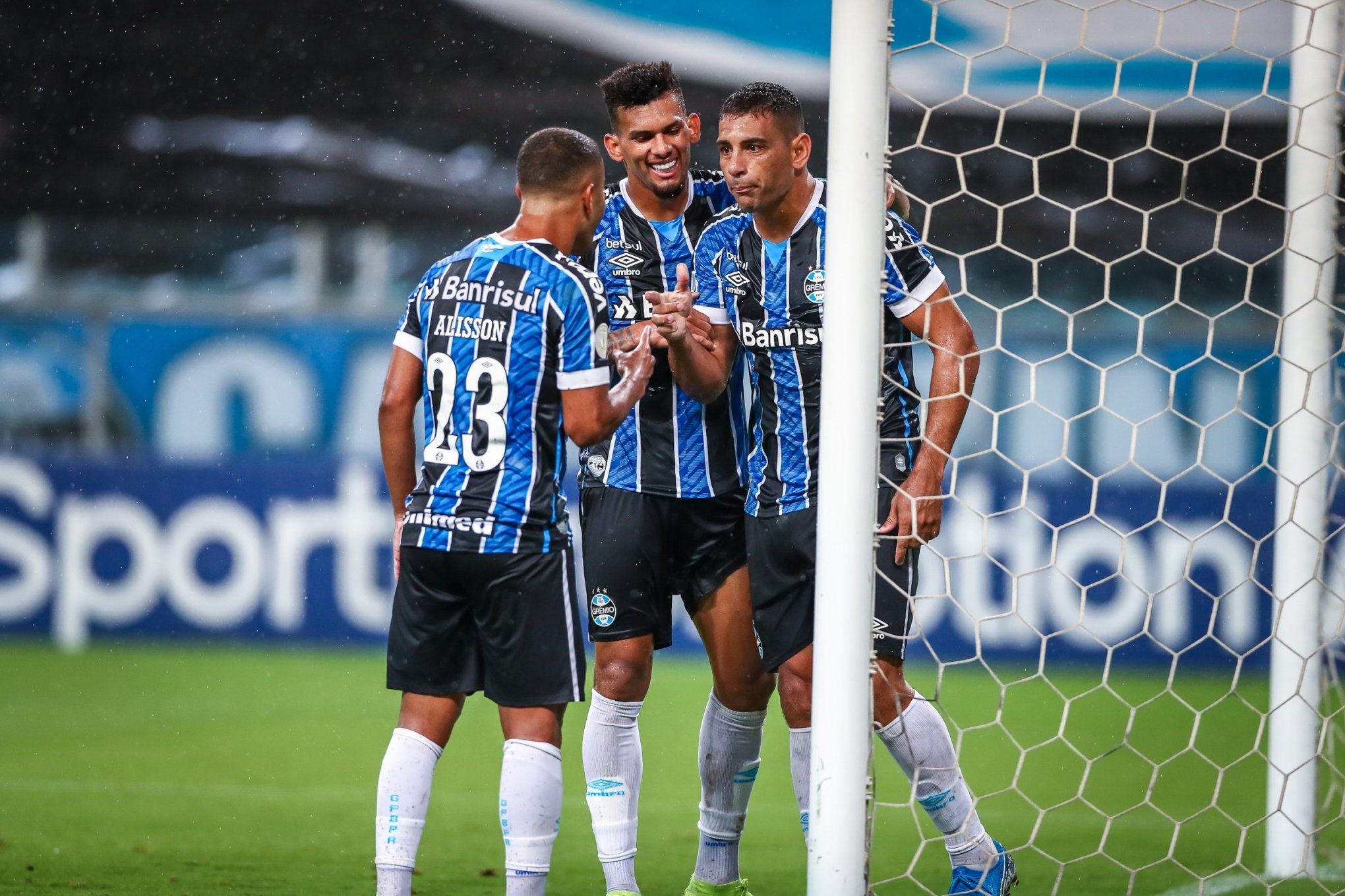 Time feminino do Grêmio vence o primeiro jogo no Brasileirão - Grêmio -  Diário de Canoas