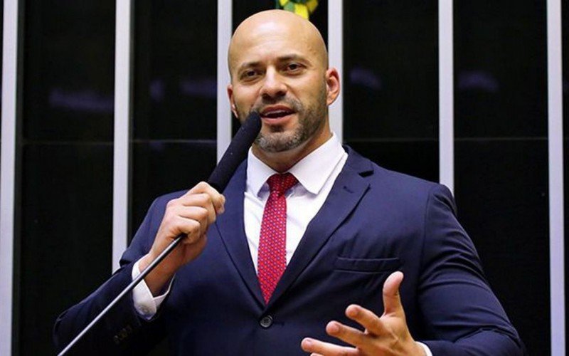 STF anula decreto de Bolsonaro que suspendeu condenação de Silveira