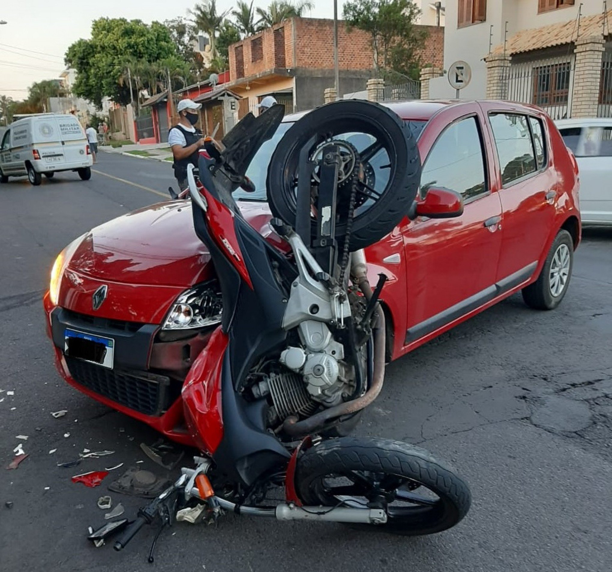 Mulher morre após queda de motocicleta na PR-482, em Cidade Gaúcha