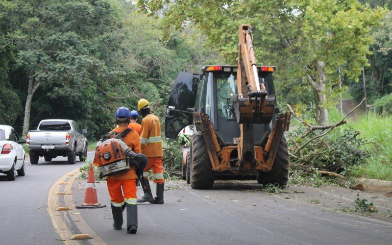 Serviços de manutenção do Dnit alteram o trânsito na BR-116 e na free way nesta semana