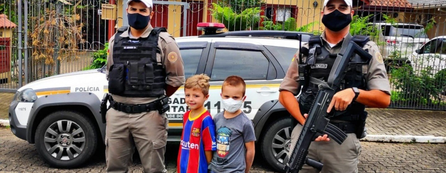 Família reencontra policial militar que auxiliou no salvamento de criança  em Gramado Xavier - Brigada Militar