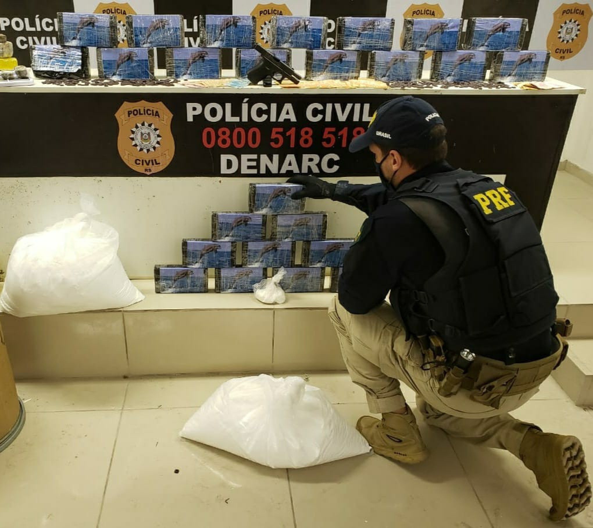 Prf E Polícia Civil Estouram Depósito De Drogas Em São Leopoldo E Prendem Seis Traficantes São 