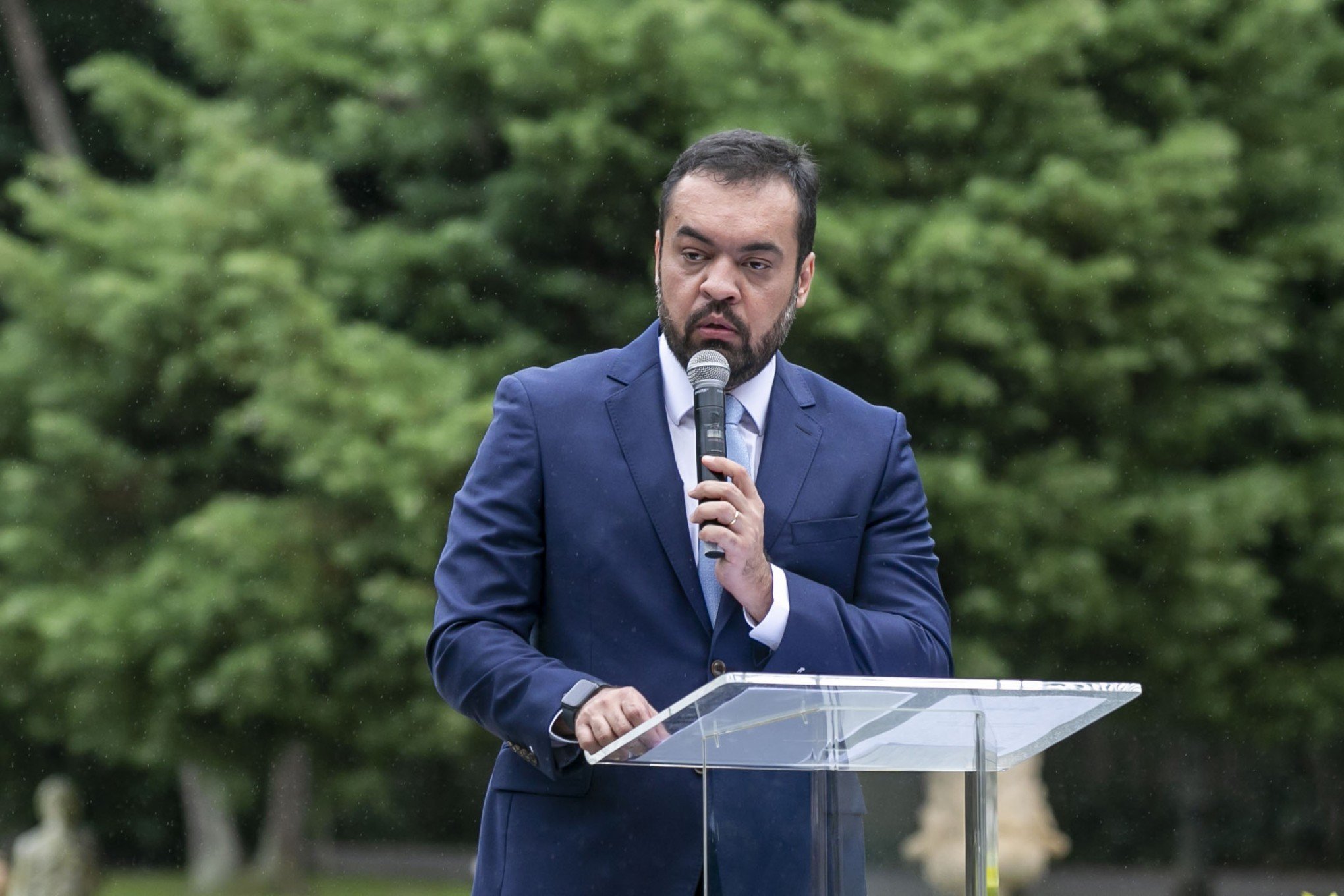Cláudio Castro é alvo de operação da PF contra grupo com dívidas acima de R$ 26 bilhões