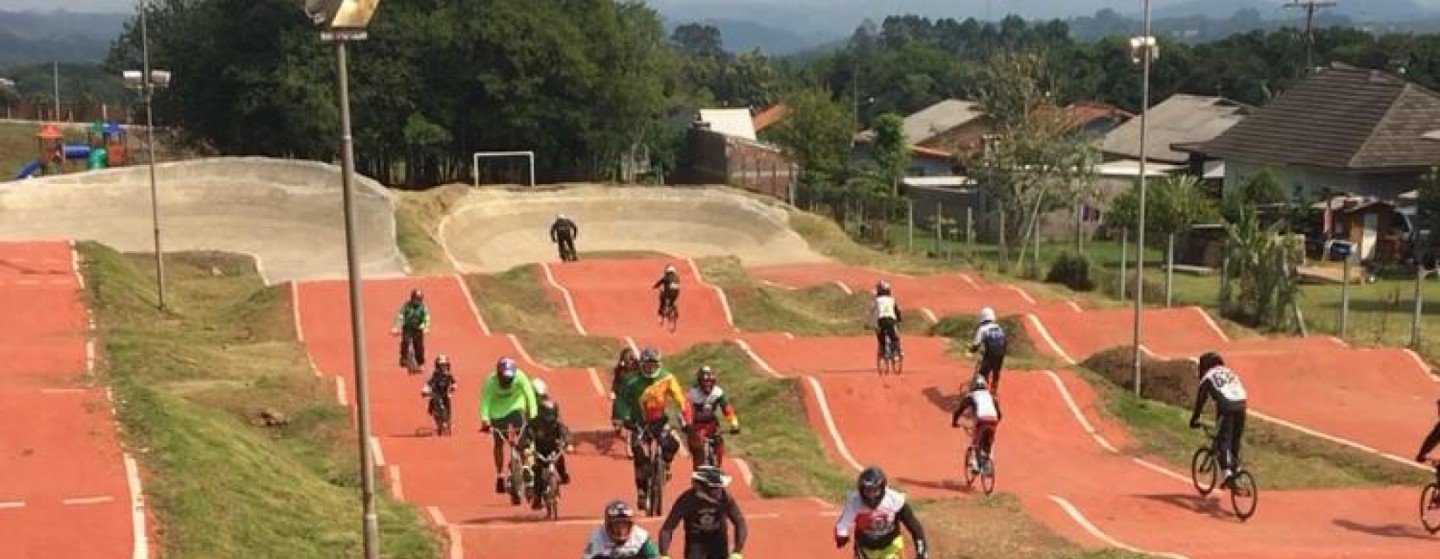 Ivoti recebe mais de 80 atletas em campeonato de bicicross - Esportes -  Diário de Canoas