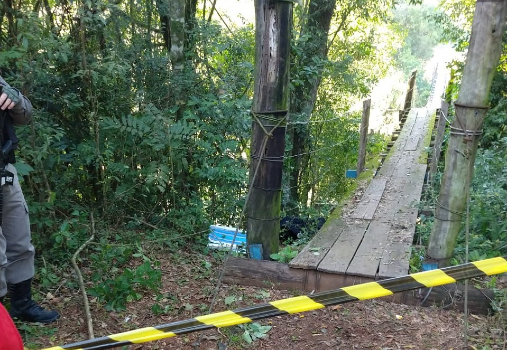 Polícia investiga causa da morte de homem encontrado perto de rio em Picada Café - Vimarsana News