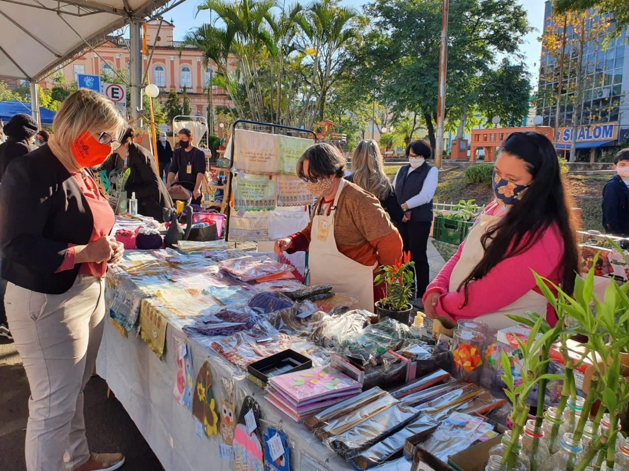 Feira de artesanato é retomada em Taquara - Vimarsana News