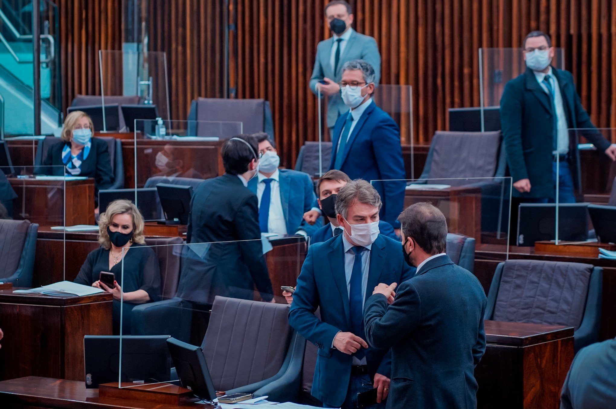 Assembleia Legislativa aprova extinção da pensão para ex-governadores e viúvas - Vimarsana News
