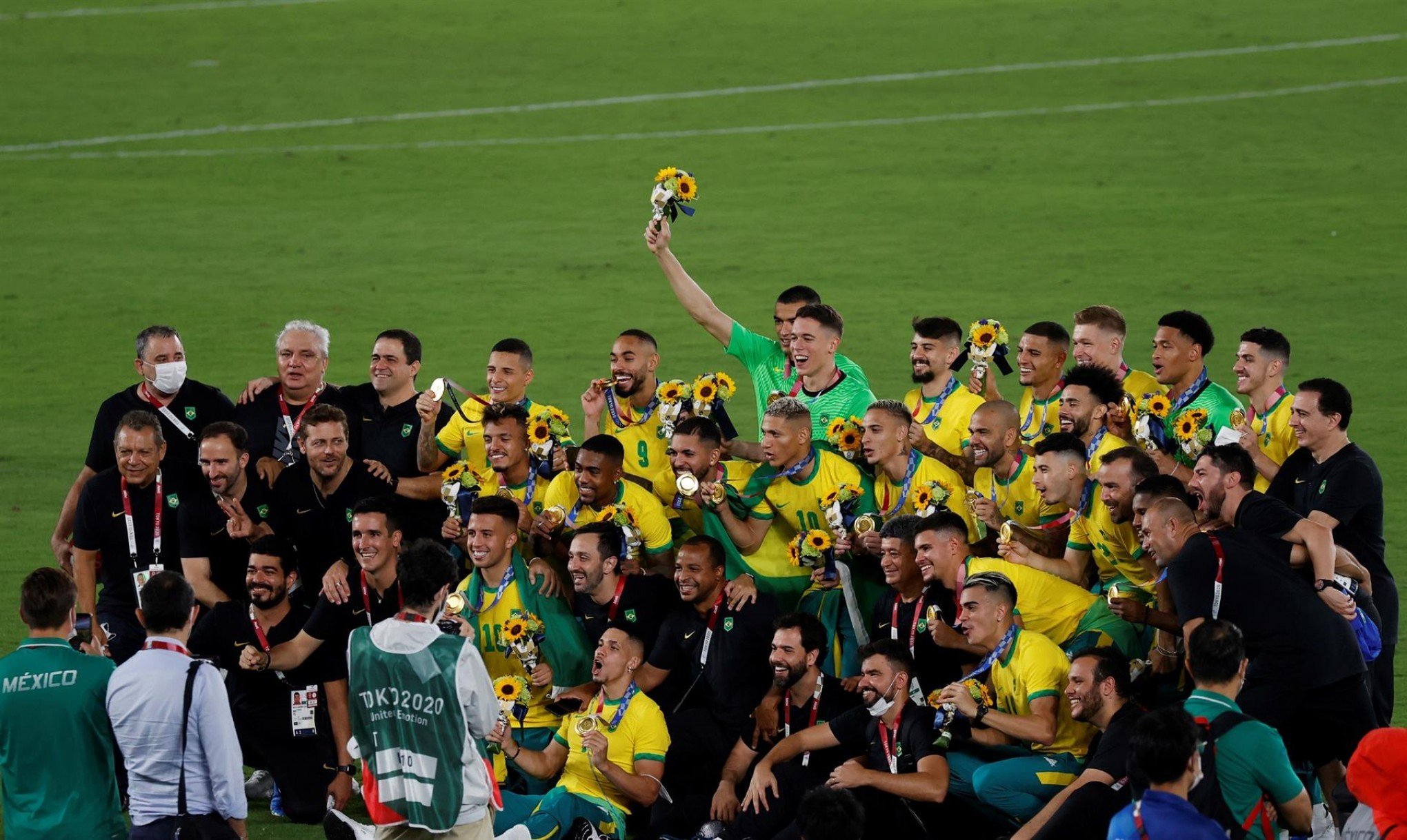 Brasil vence Espanha na prorrogação e é bicampeão olímpico em Tóquio