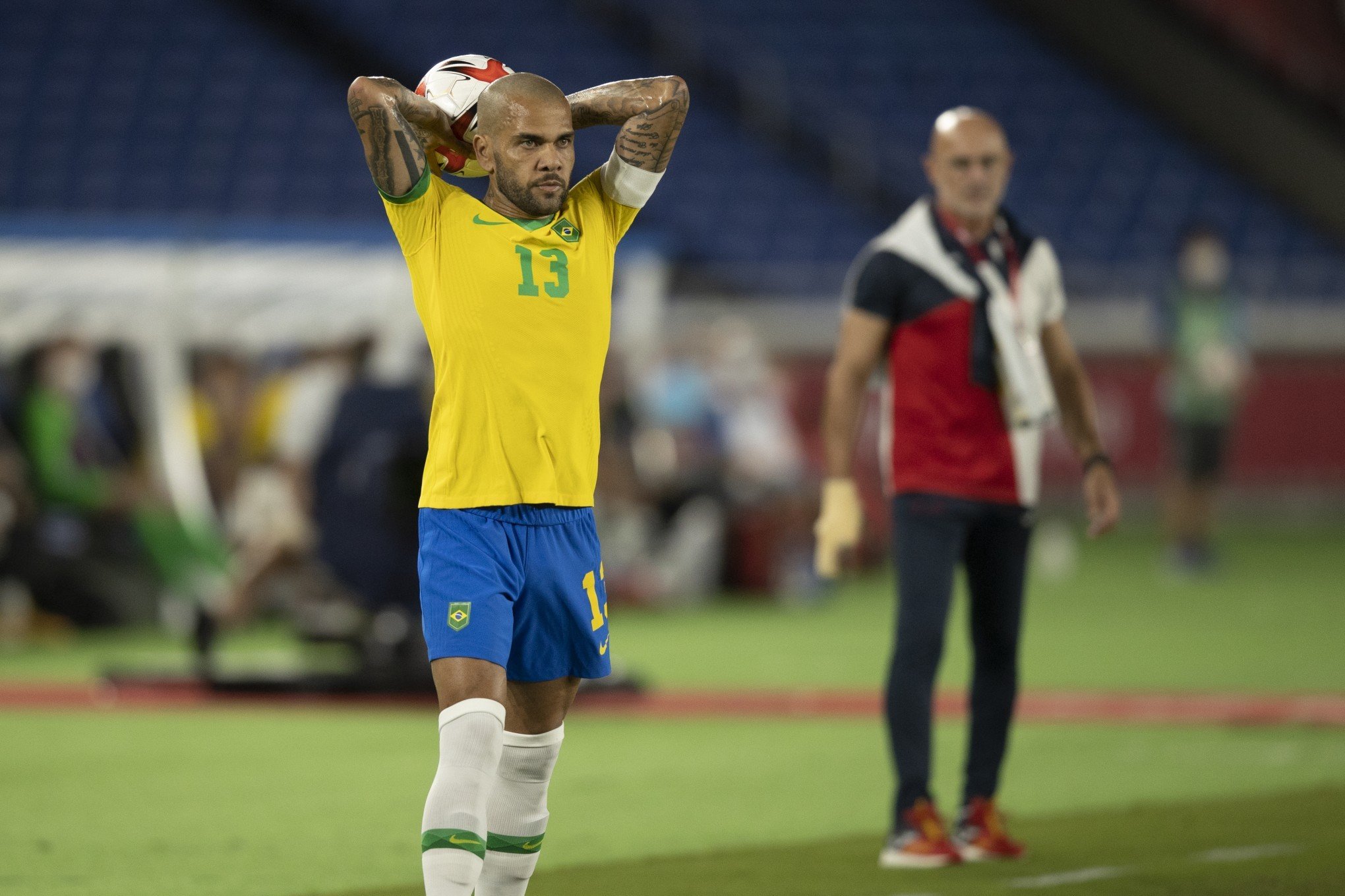 Mulher que acusa Daniel Alves de agressão sexual não quer ser indenizada