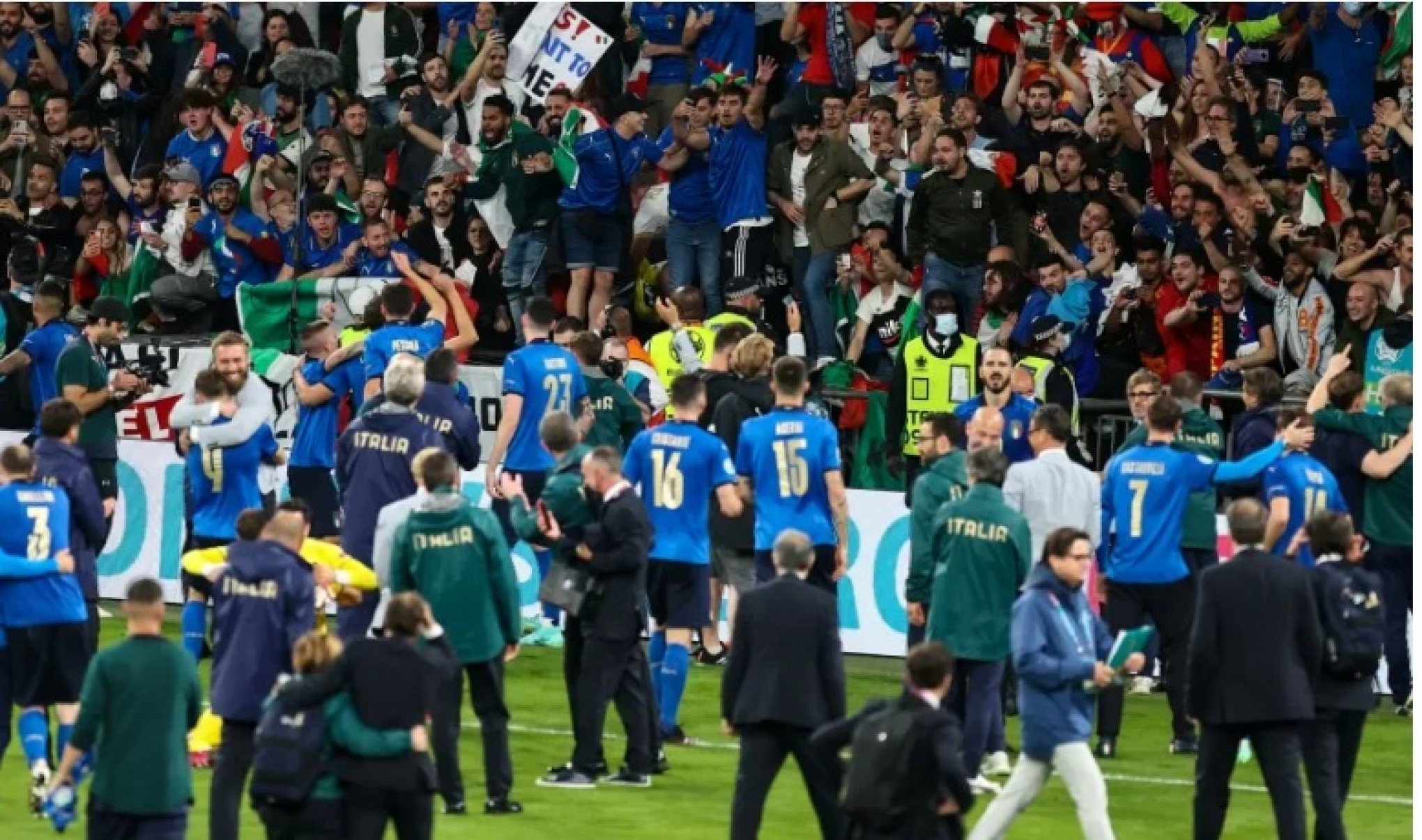 Só uma pode ir à Copa: Itália e Portugal caem na mesma chave da