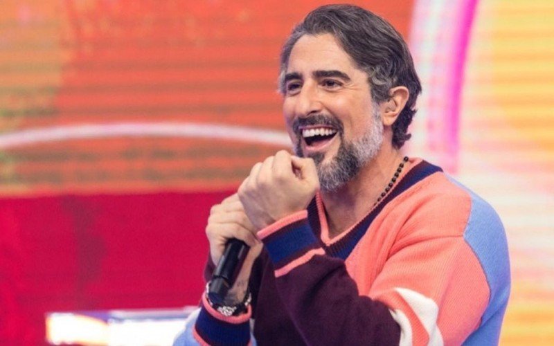 Marcos Mion estreia no 'Caldeirão' pedindo 'licença' a Huck | Jornal NH