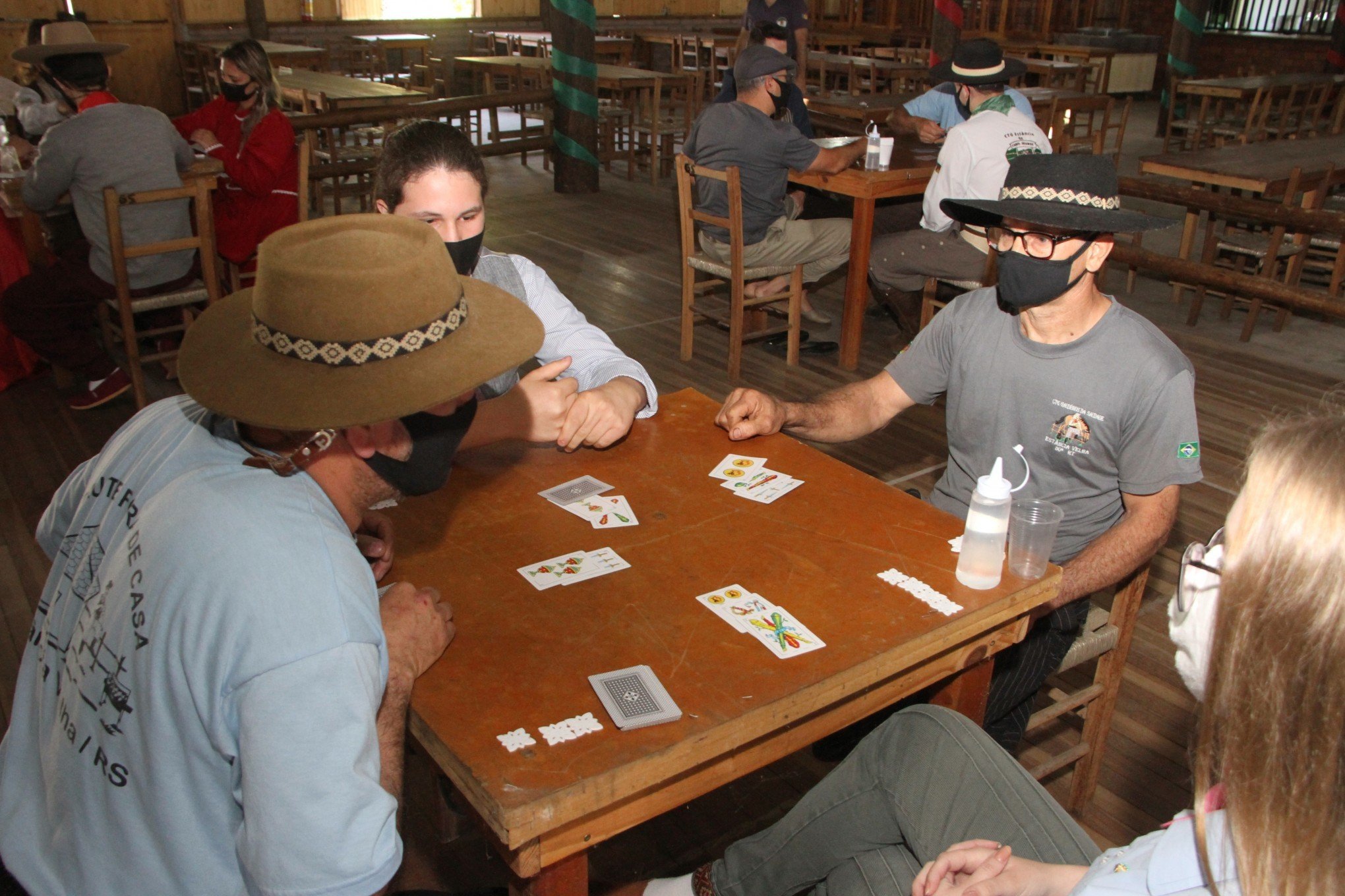 MUNDO GAÚCHO: Torneio de Truco Gaudério de Trio