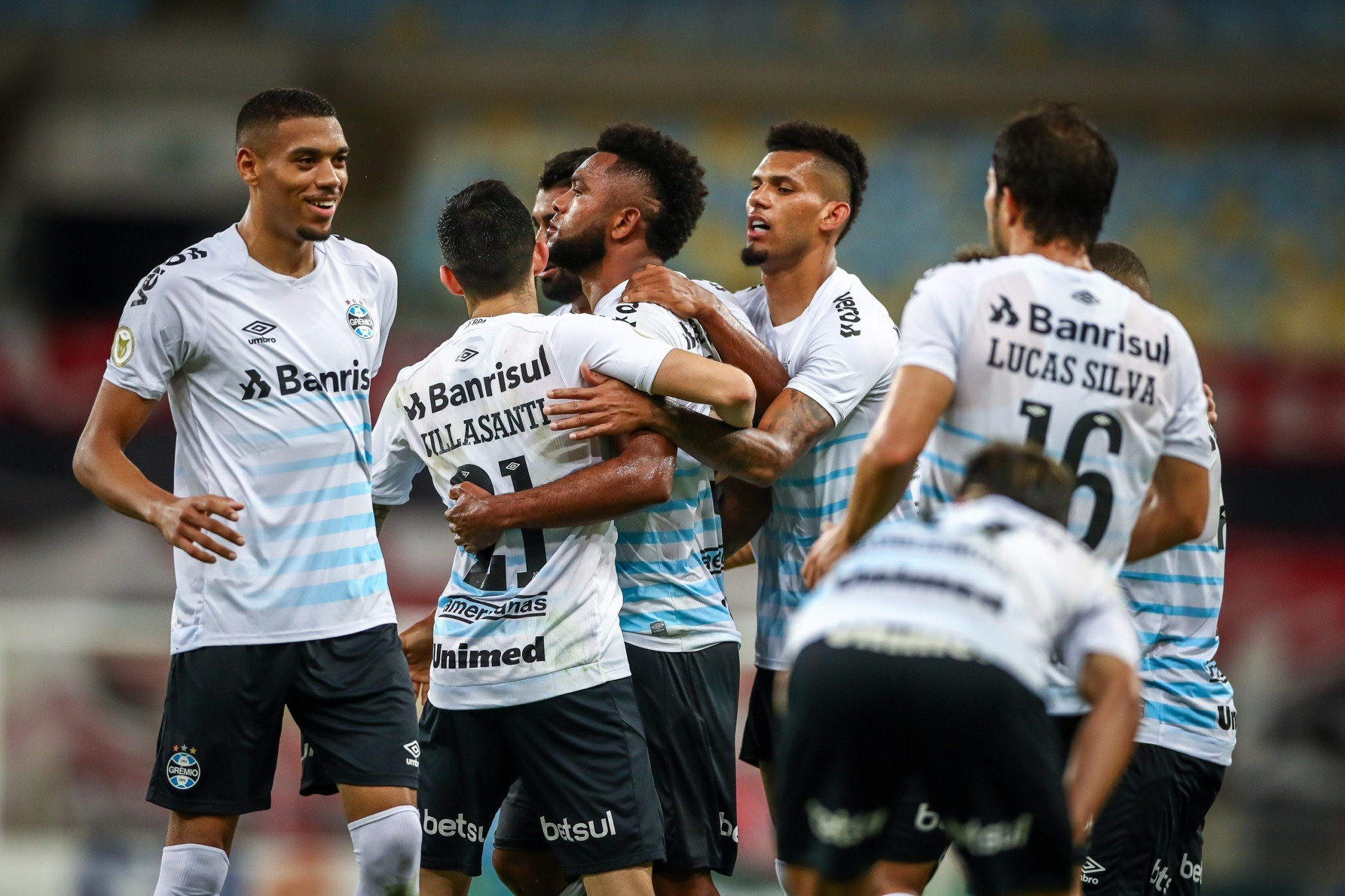 Como foi o jogo entre Grêmio e Flamengo, pelo Brasileirão