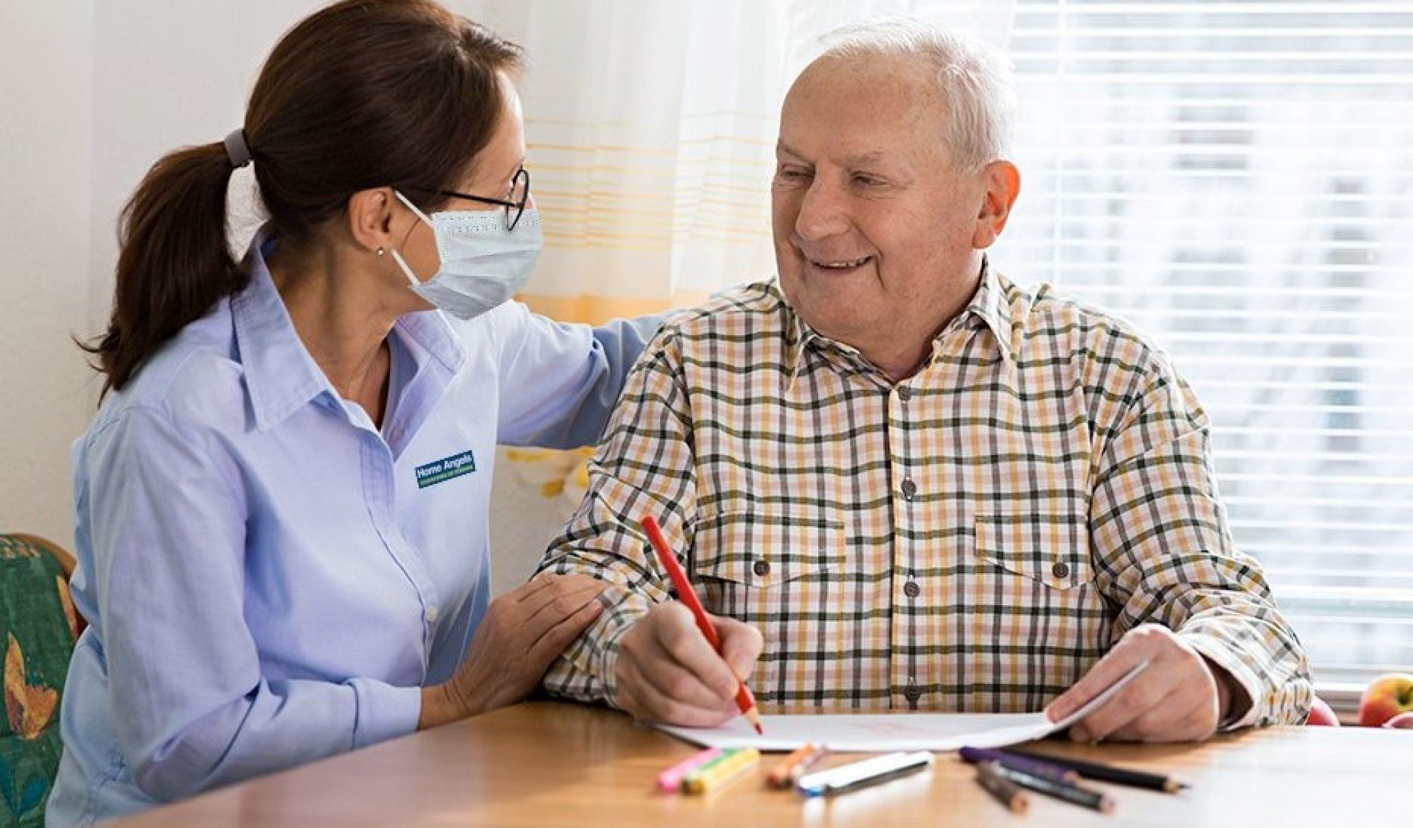 Conheça o trabalho da Home Angels, empresa especializada em cuidar das