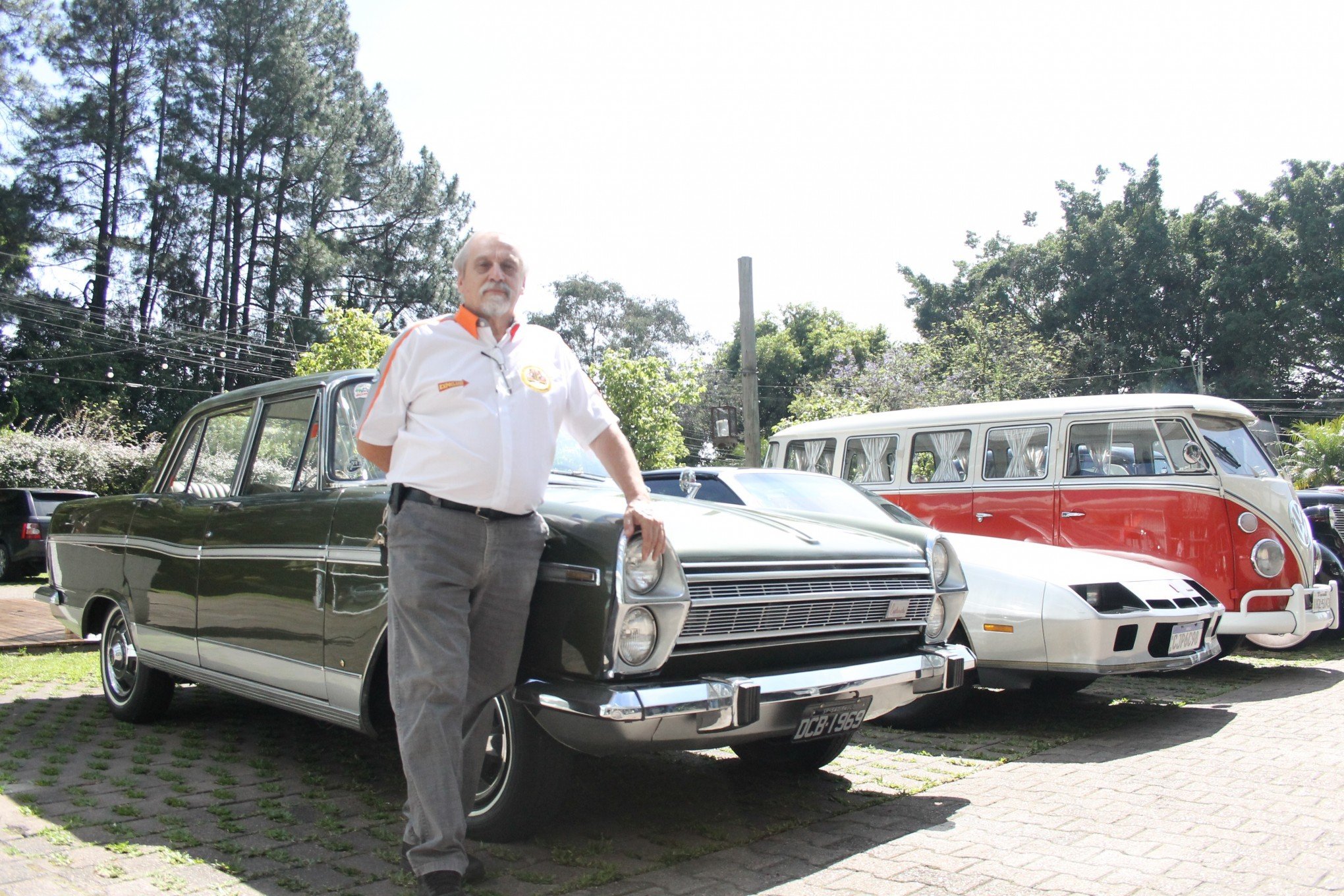 EXPOSIÇÃO CARROS ANTIGOS CONJUNTO NACIONAL