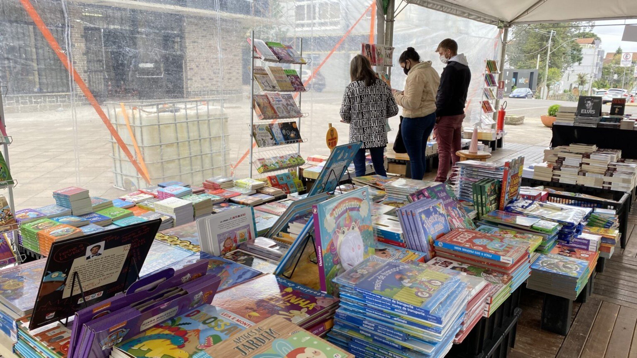 Feira do Livro de Canela é retomada após 4 anos sem ocorrer; veja programação