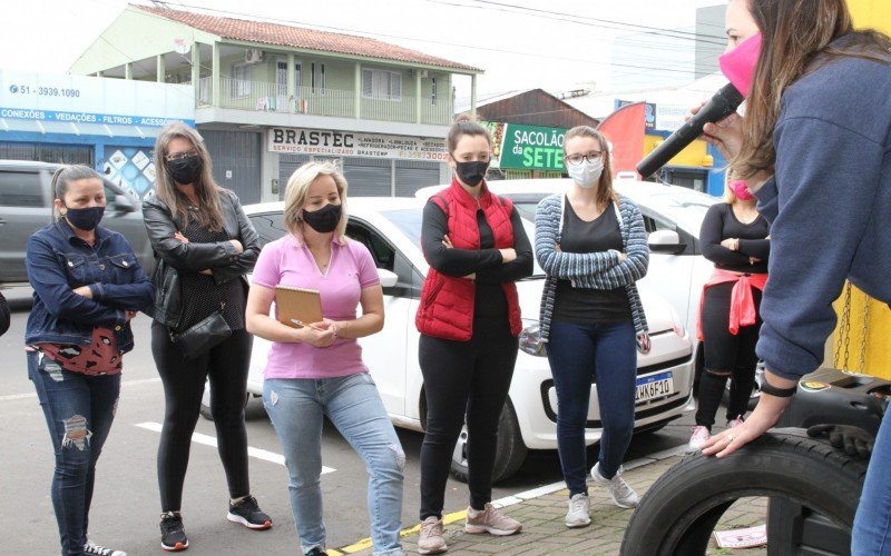 Oficina ensina a mulheres cuidados básicos no carro. | abc+