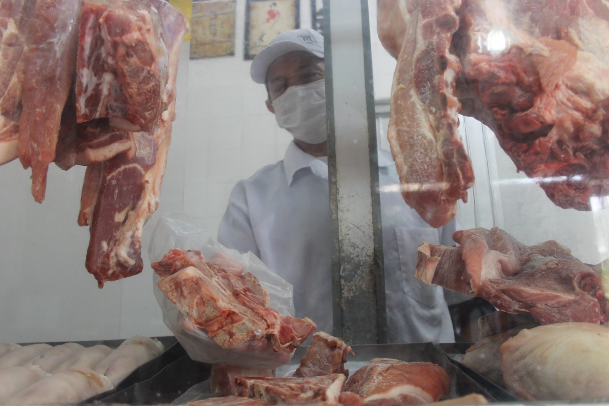 Alta do preço da carne aumenta o consumo de ossos • DOL