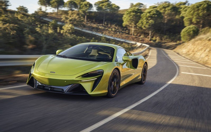 McLaren 620R, é o carro de corrida feito para as ruas 