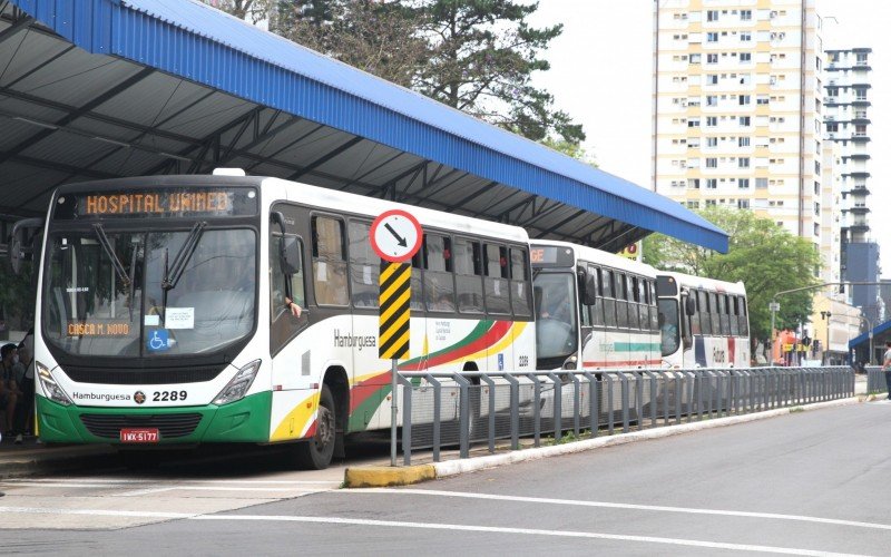 Transporte coletivo opera com contrato emergencial na cidade há anos | Jornal NH