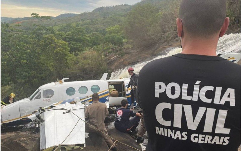 Polícia Civil conclui que erro dos pilotos causou acidente que vitimou Marília Mendonça; entenda