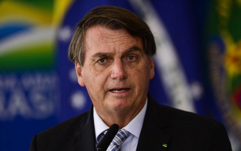 Ex-presidente Bolsonaro nega ter forjado dados de vacinação